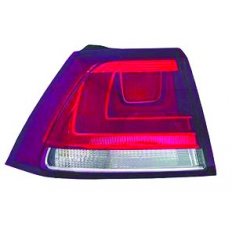 Fanale posteriore esterno rosso berlina per VOLKSWAGEN GOLF  VII dal 2012 al 2016 lato destro passeggero